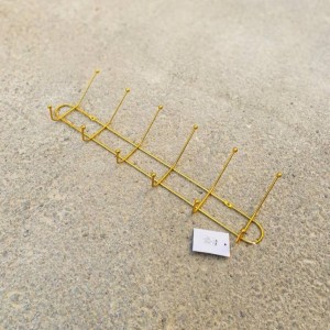 علاقة ملابس قدح لون ذهبي معدن 6 عين 